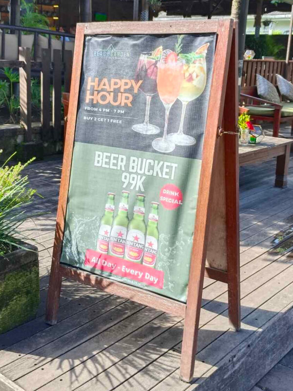 BeachGarden Bar & Restaurant : Beer bucket 99k++