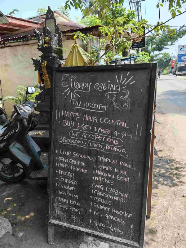 Happy Eating Penida : Happy hour cocktail
Buy 1 get 1 free