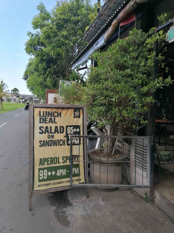 La Baracca Bali : Lunch Deal
salad or sandwich 65k++ 
till 4pm