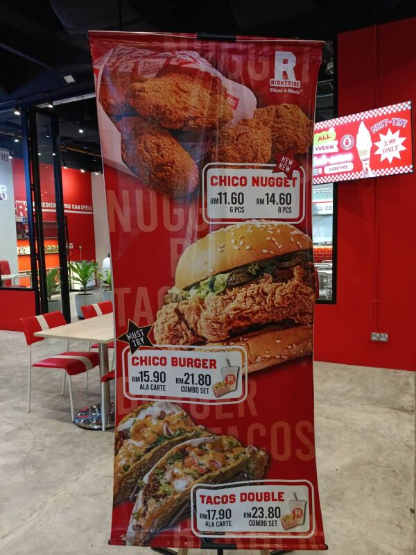RIGHTSIDE FAST FOOD @ 163 MONT KIARA : Chico nugget RM11.60
Chico burger RM15.90
Tacos double RM17.90